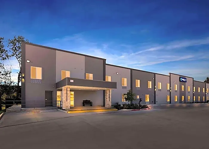 Clarion Pointe Worth East - Arlington 4*