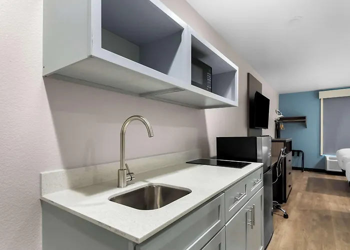 Clarion Pointe Worth East - Arlington Hotel 4*